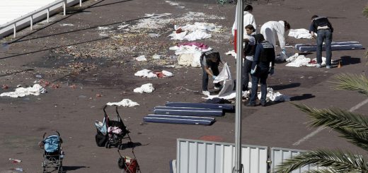 Nizza dopo l'attentato del 14 luglio 2016 (fonte immagine: ilfoglio.it)