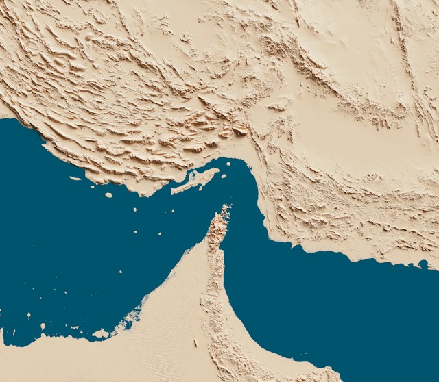 Crisi Medio Oriente Meloni. Una mappa satellitare dello Stretto di Hormuz
